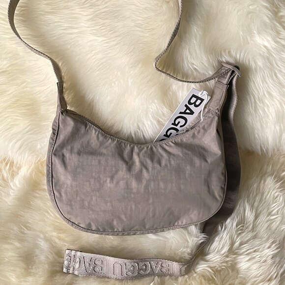 NWT Baggu Small Crescent Bag - Dove - Picture 3 of 9